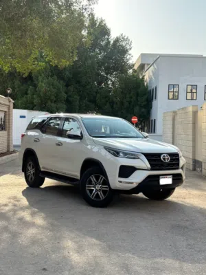 TOYOTA FORTUNER 2022 - AGENT MAINTAINED - UNDER WARRANTY - EXCELLENT CONDITION!