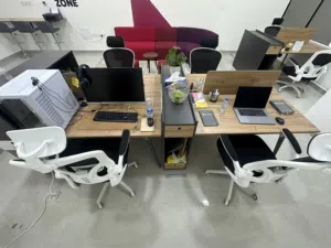 6 طاولات مكاتب للشركات للبيع العاجل