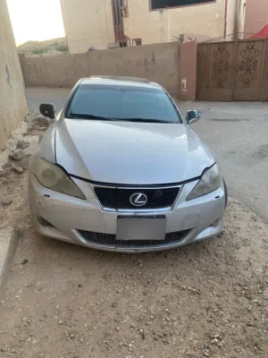 لكسز is250