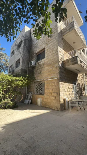 عمارة كاملة للبيع من ثلاث طوابق