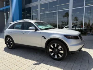 انفنتي Fx . 35 . 2008  . حجم المحرك . 3500 .  بدون غرق . حادثها جالمغ خلفي  مكان الفلوجة .