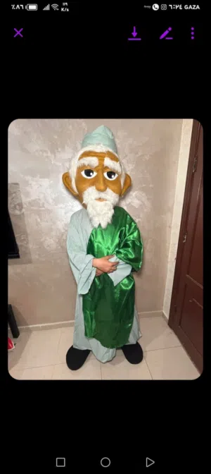 3 شخصيات كرتونيه و 3دعايات محل و6 دعايات  للبيع مستعمل شبه جديد شامل التوصيل