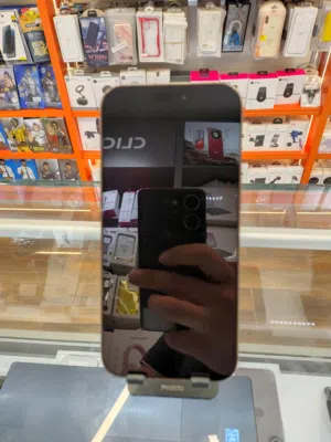 iPhone 16 pro max تخزين 256g بطارية 95% لون صحراوي بحالة وكالة الوكالة خالي من الخدوش بسعر الحرررررق