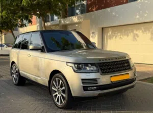رنج روفر فوج خليجي وكالة عمان  2015 V8 بدون سوبر ممشى قليل بدون حوادث نظيف جدا