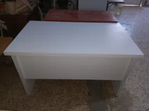 طاولة مقاس 1.60متوفرة بكميات سعر حرق