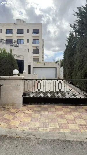 عقار مميز في موقع مميز في ضاحية النخيل فيلا للبيع بإطلاله رآئعه / ref 1049