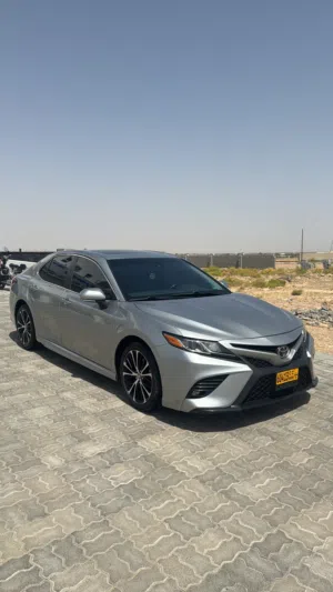 كامري موديل2019 فول بصمه شاشه كبيره