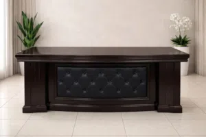 مكتب مستعمل للبيع بحالة ممتازة