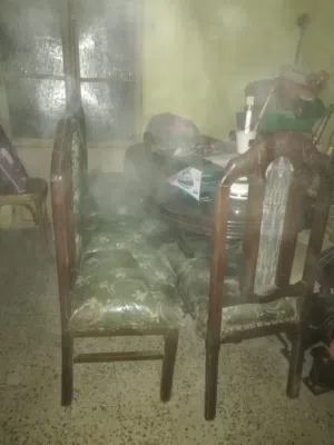سفره ب 5 كراسى خشب زان