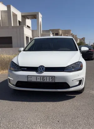 فولكسفاغن جولف بريميوم E-Golf Premium موديل 2015