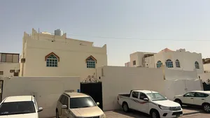 ‏٥ غرف نوم ‏.‏ ٥ حمّامات ‏.‏ 368 م٢‏4