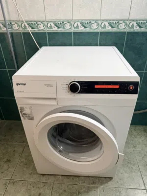 غسالة ملابس بحالة ممتازة
