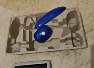 مصباح القراءة LED يعمل بالطاقة الشمسية