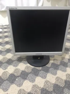للبيع شاشة كمبيوتر مسطح + دفايه