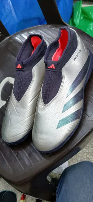 بوط رياضه اورجينال نمره 35