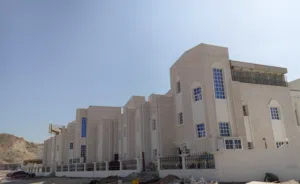 شقة فندقية فاخرة للإيجار الشهري في الوطية