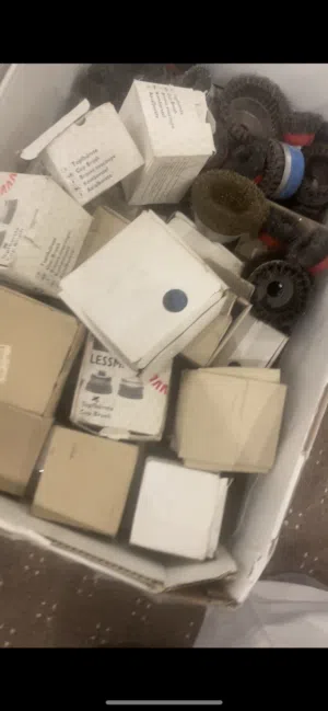 للبيع معدات يدويه متوعه