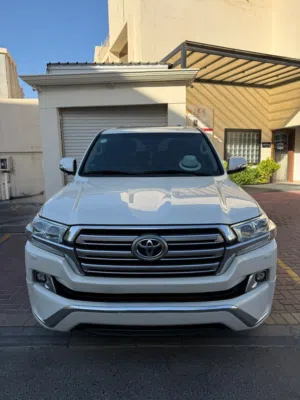 2016 TOYOTA LAND CRUISER GXR V6