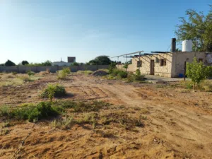 مزرعة وبيت تصلح للسكن والزراعة الغورية