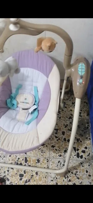 مرجوحة وكرسي ومنام للأطفال