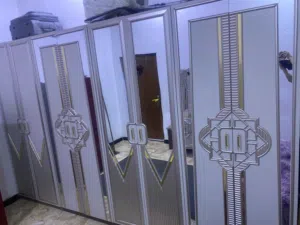 غرفة نوم تركيه للبيع سبع قطع كنتور 8 باب قوة ومتانة قليل جداً نظافة 90%