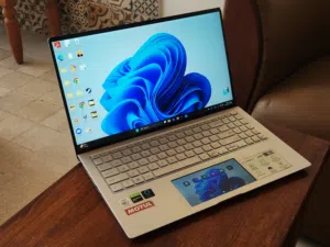 ASUS ZenBook  4K UHD  ScreenPad 2.0  i7  GTX 1650 Max-Q  16GB RAM  512GB SSD