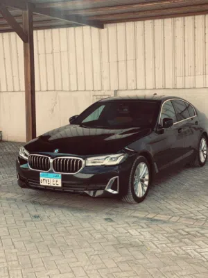 BMW 520I 2023  السعر نازل 200 الف لسرعة البيع الحق بسرعة