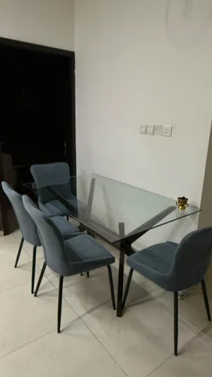 طاولة طعام