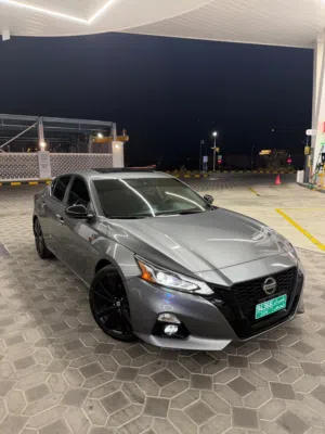 Nissan Altima sr midnight