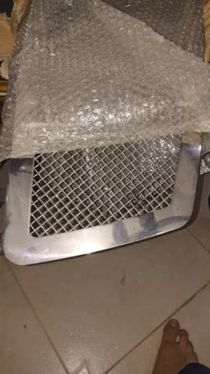 شبك سيارة انفينيتي fx35 2006