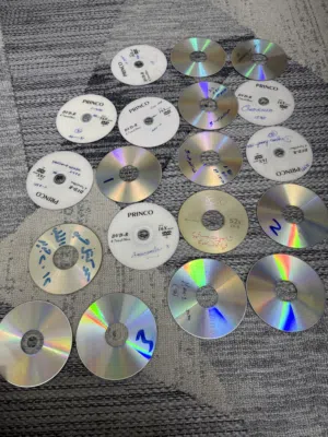 سيديات للبيع