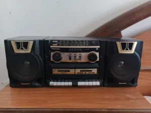 مسجل واستيريو قديم للبيع