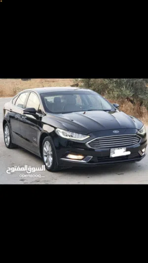 Sedan Ford in Amman