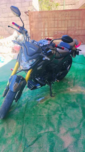للبيع هوندا هورنت 190cc (الدبور