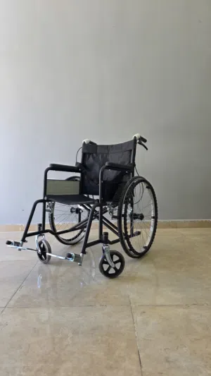 كرسي متحرك طبي قابل للطي بجودة ومواصفات عالية (wheelchair )