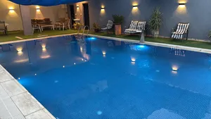 ٤ غرف نوم . مفروشة . يومي1