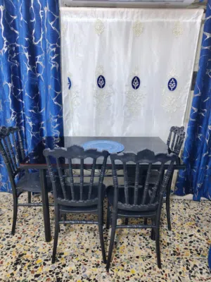 ميز طعام للبيع شاهد الوصف