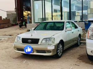 كراون ملكة جنون