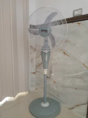 مروحه ستاند بحالة الجديده قرين هوم