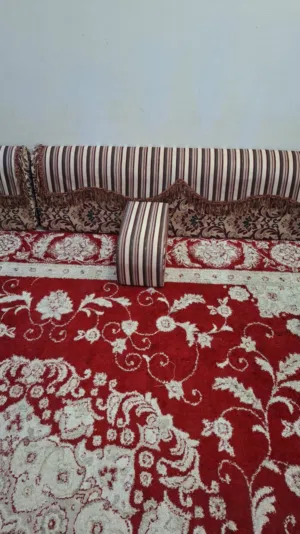 مجلس مستعمل نظيف للبيع