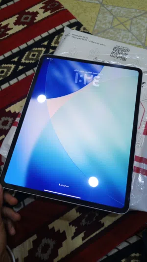 ايباد برو 13 جديد مستخدم اشهر