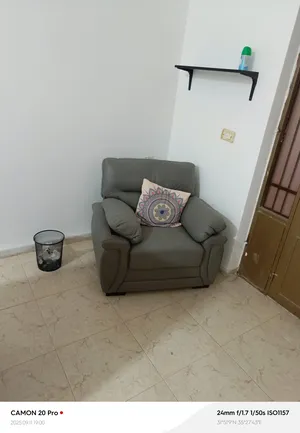 ‏أثاث مكتبي ‏.‏ مستعمل‏0