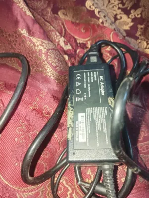 للبيع شاحنين لابتوب بحالة ممتازة وشغالين 100% بدون أي مشاكل: