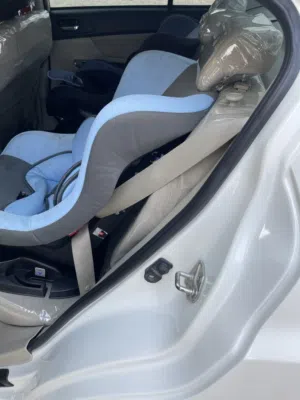 متوفر مقاعد سيارة للاطفال