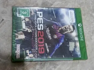PES 19 Xbox one/series x جديدة غير مستخدمة بالجلاتين مختومة نسخة عربية بالكامل