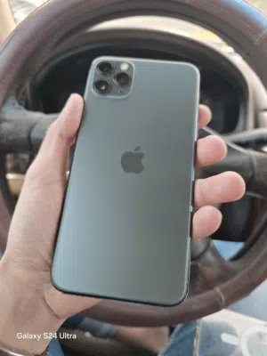 iphone 11pro max 256g محلي اقرا الوصف.