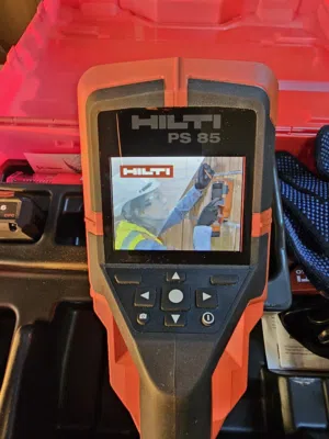 للبيع او للبدل بما يناسب ماسح جدران من شركة هيلتي wall scanner from hilti  model no.PS85