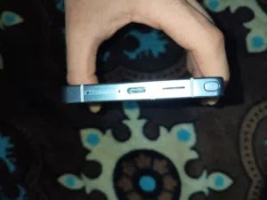 جالاكسي S25 الترا سامسونج لون أبيض بحالة ممتازة سعة 256 جيجابايت