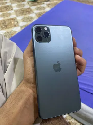 ايفون 11برو ماكس ذاكره 256 جهاز حلو كلشي بلادي بس بي فطر بل شاشه قليل بطاريته 80%