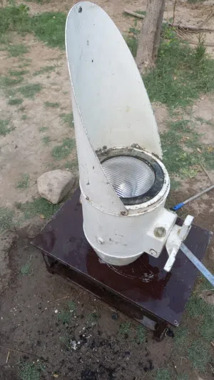 كشاف بحري سبوت لايت ماركة stone chance بريطانية يستخدم لديكورات المنازل والمطاعم والمقاهي